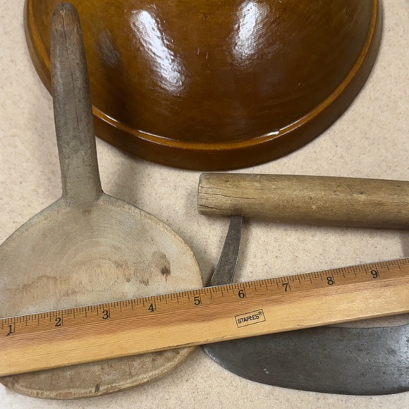 Vintage antique Wooden Bowl with spoon and food chopper Utensils - Picture 5 of 5
